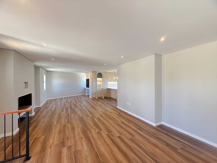 3 Bedroom Property for Sale in Country Club Western Cape